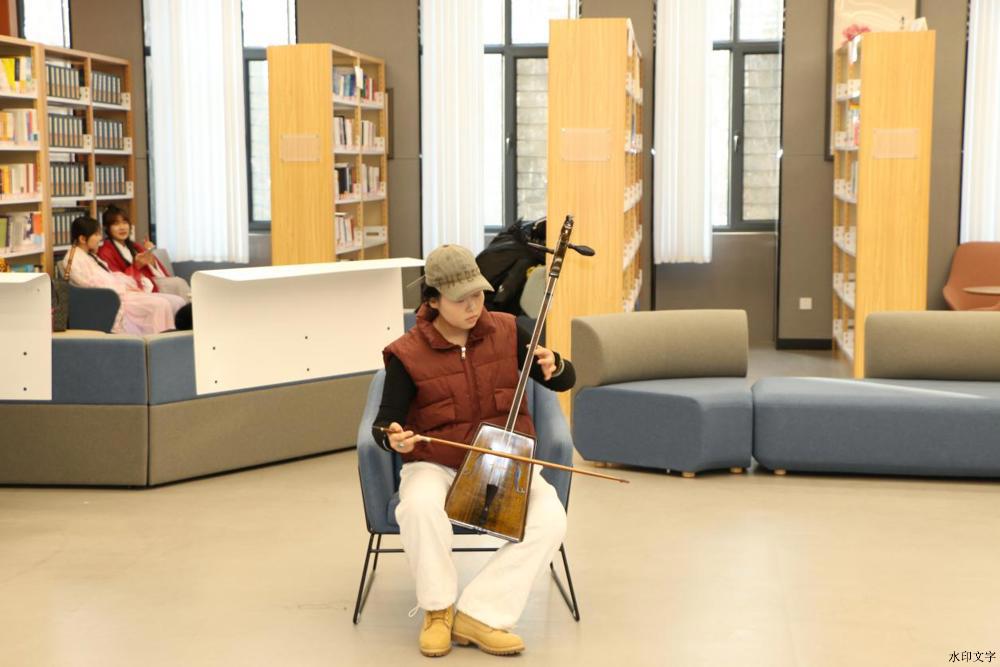 c8cda6f5444b8c47ca9b5442f1fa2504