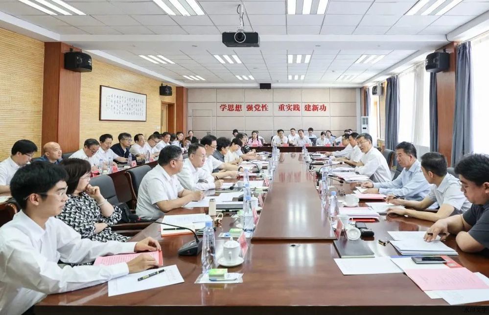 c75484a40ec6416f844097fbfc98a053.jpg c75484a40ec6416f844097fbfc98a053.jpg